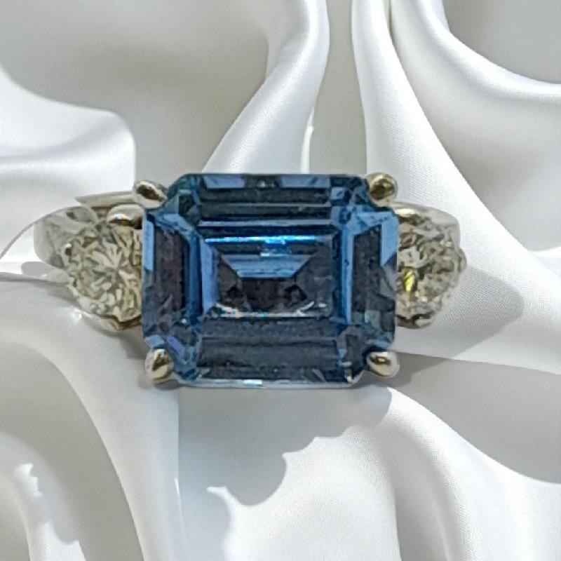 18ct white gold diamond ring in size M with sparkling diamonds, showcased on a neutral background.