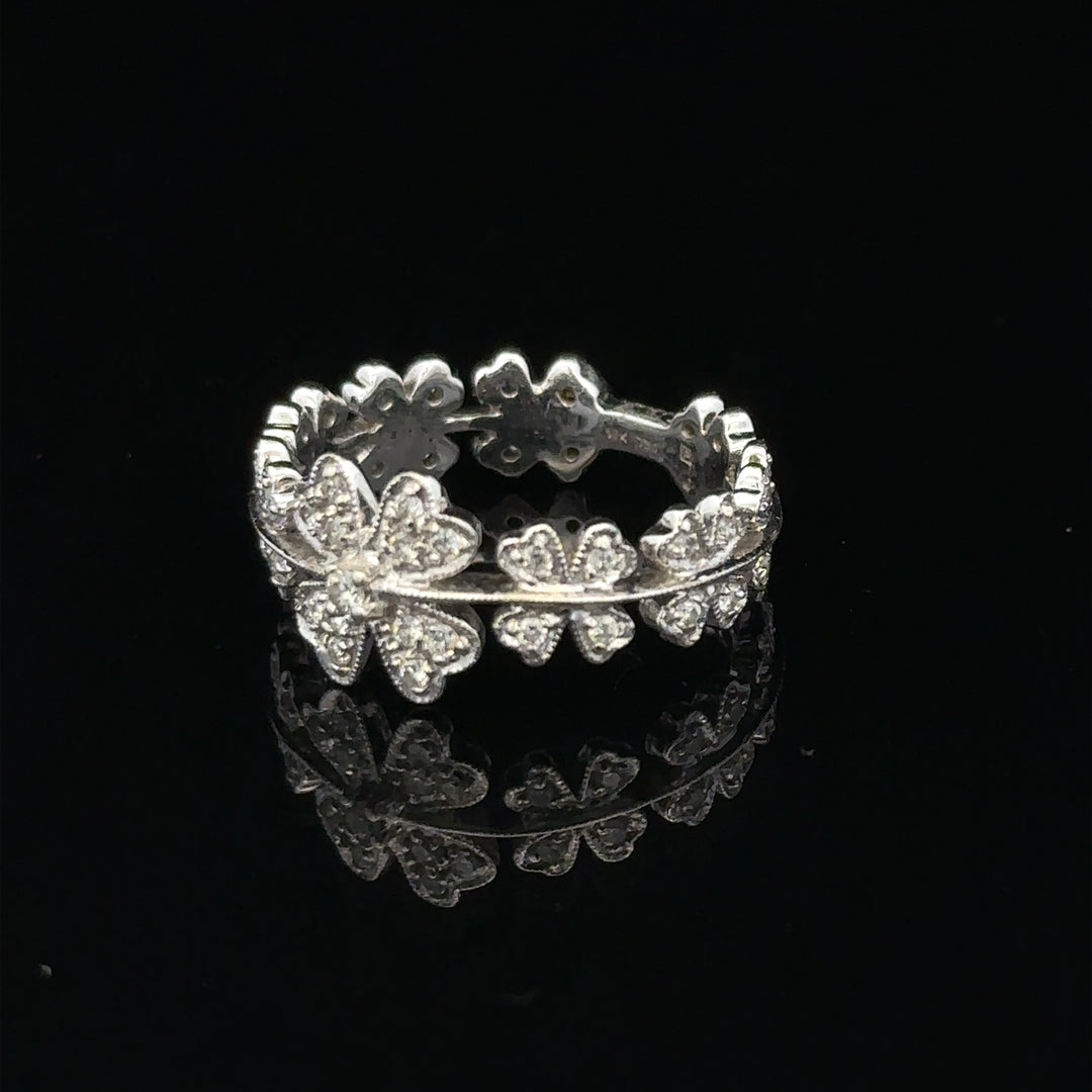 18ct white gold diamond ring in size N featuring a sparkling diamond setting and a sleek, elegant band.