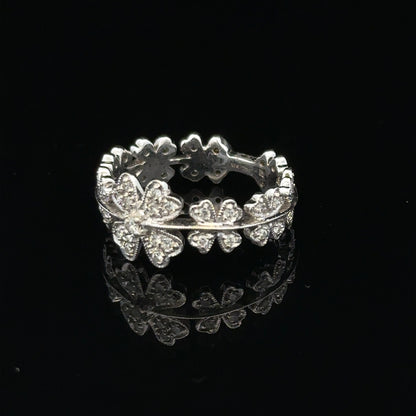 18ct white gold diamond ring in size N featuring a sparkling diamond setting and a sleek, elegant band.