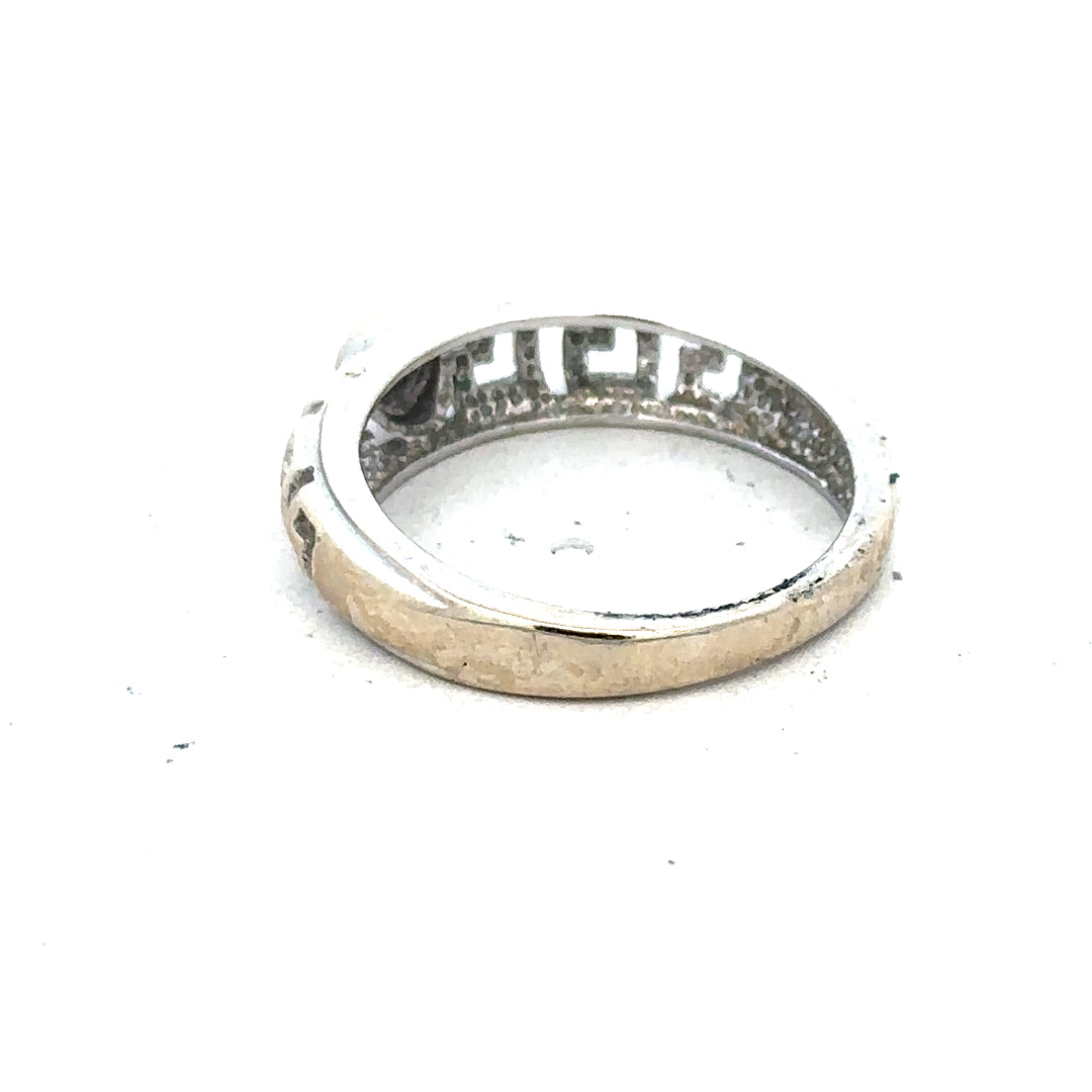 18ct white gold diamond ring in size N with sparkling diamonds, unbranded jewelry showcased in a detailed close-up image.