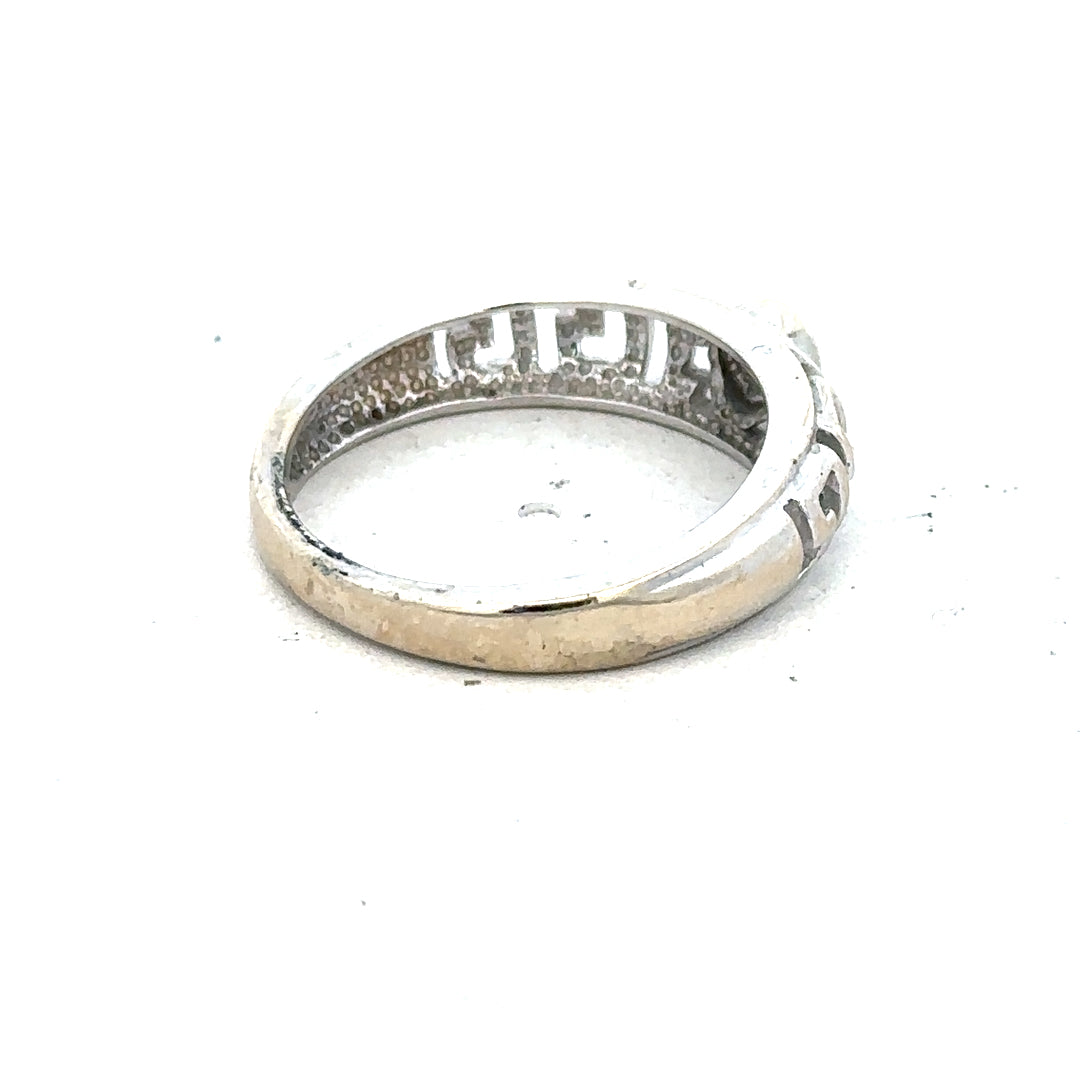 18ct white gold diamond ring in size N with a sparkling central diamond and delicate band, unbranded.