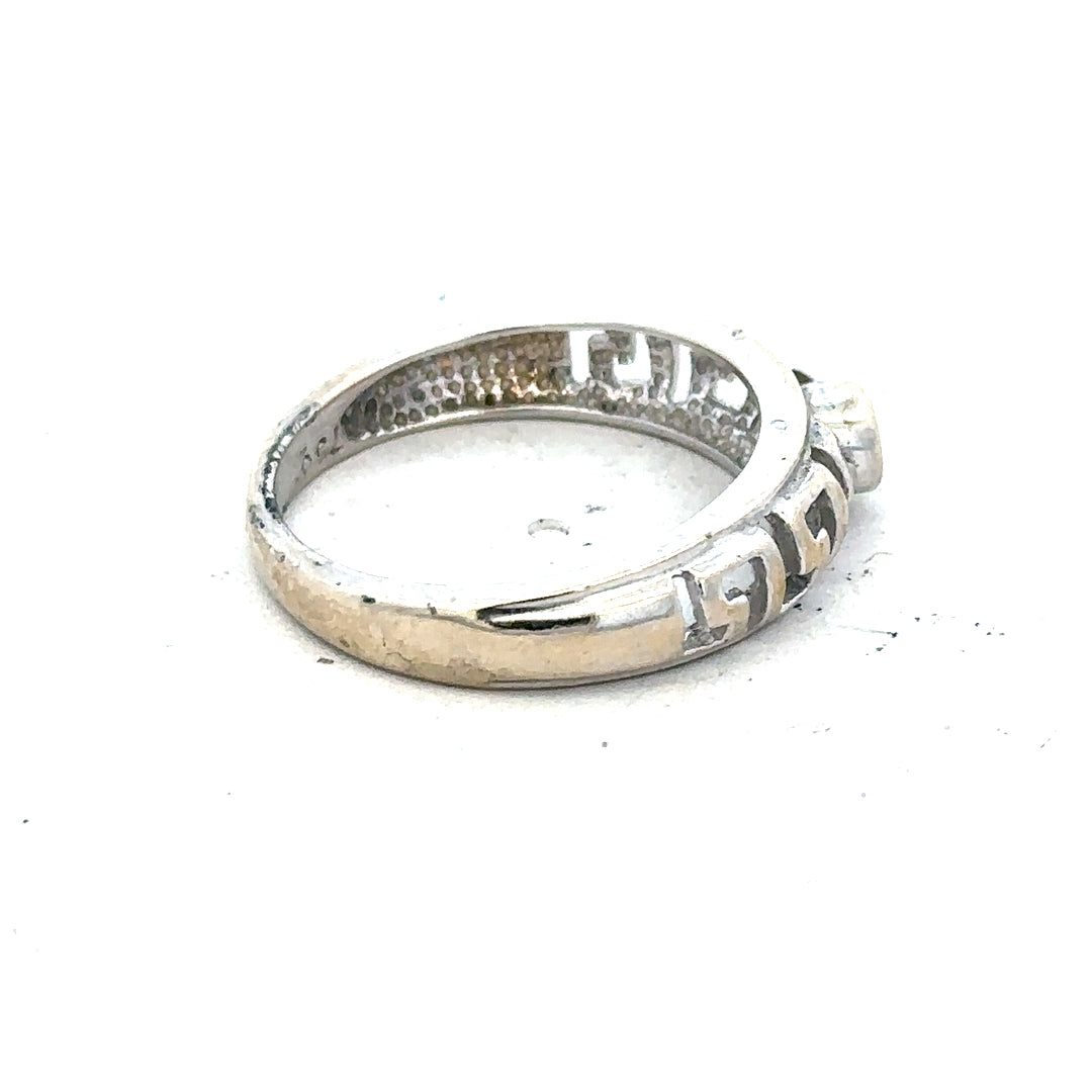 18ct white gold diamond ring in size N with sparkling diamonds, featuring a sleek, elegant design.