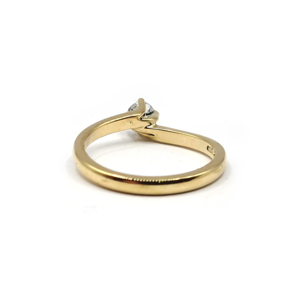 18ct yellow gold solitaire diamond ring with 0.35 carats and H color, featuring a classic elegant design.