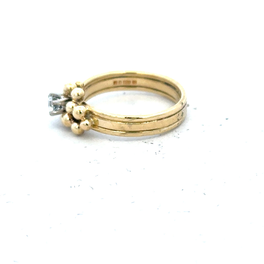 18ct yellow gold diamond ring in size I with sparkling diamonds, unbranded jewelry piece featuring elegant craftsmanship.