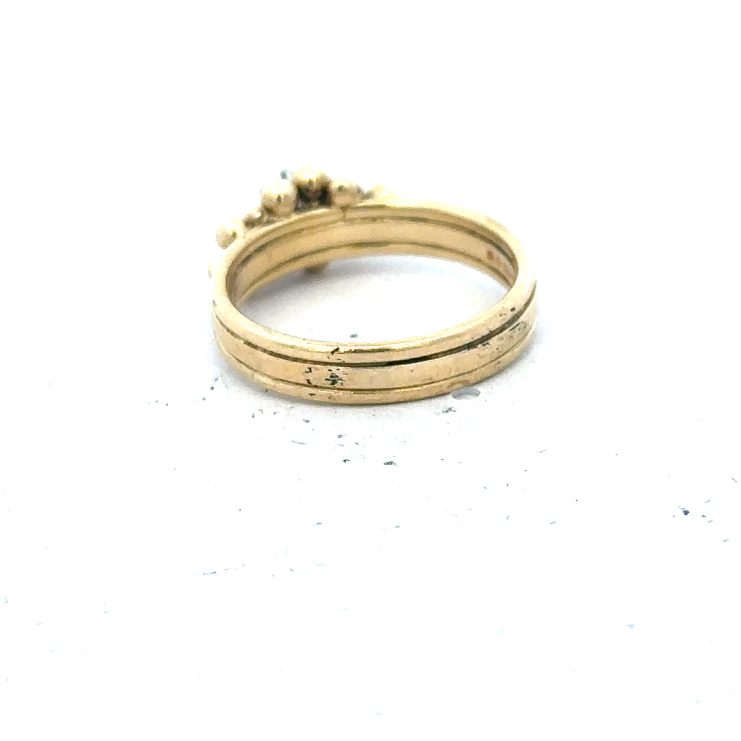 18ct yellow gold diamond ring in size I featuring a sparkling diamond setting, unbranded jewelry design.