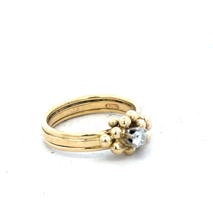 18ct yellow gold diamond ring in size I with sparkling diamonds, unbranded jewelry, elegant and classic design.