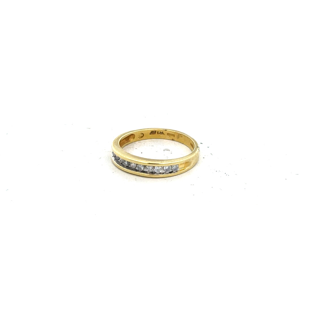 18ct yellow gold diamond ring in size L with sparkling diamonds, featuring a classic and elegant design.