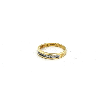 18ct yellow gold diamond ring in size L with sparkling diamonds, featuring a classic and elegant design.