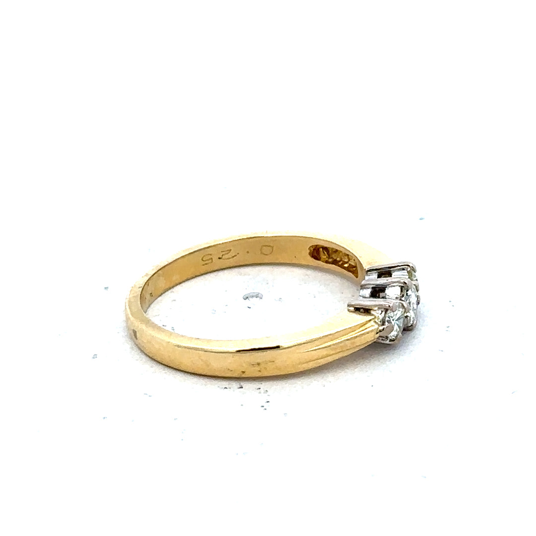18ct yellow gold diamond ring in size L1/2, featuring a sparkling diamond setting on a sleek, elegant band.