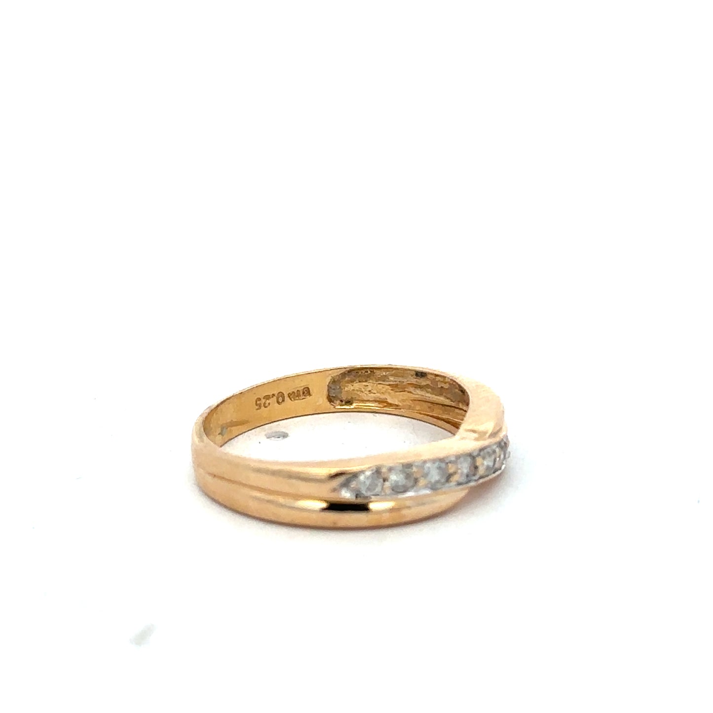 18ct yellow gold diamond ring in size N featuring a sparkling diamond, unbranded jewelry, elegant and classic design.