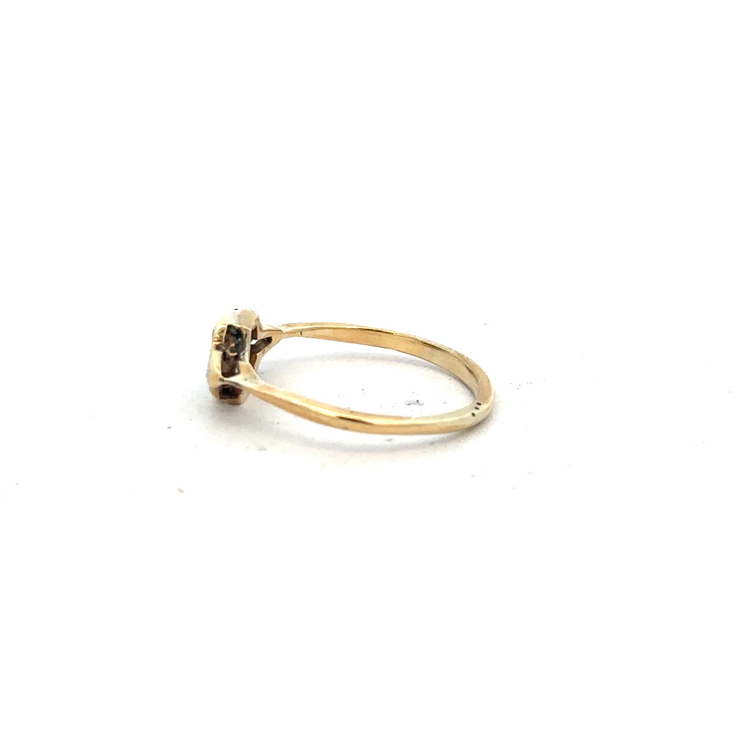 18ct yellow gold diamond ring in size N, featuring a sparkling diamond, unbranded jewelry piece with elegant design.