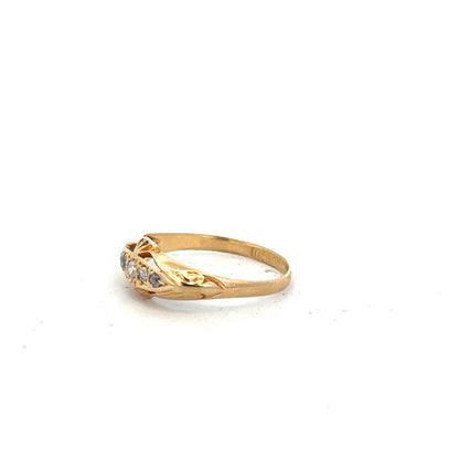 18ct yellow gold diamond ring in size O with sparkling diamonds, elegant jewelry piece with a classic design.