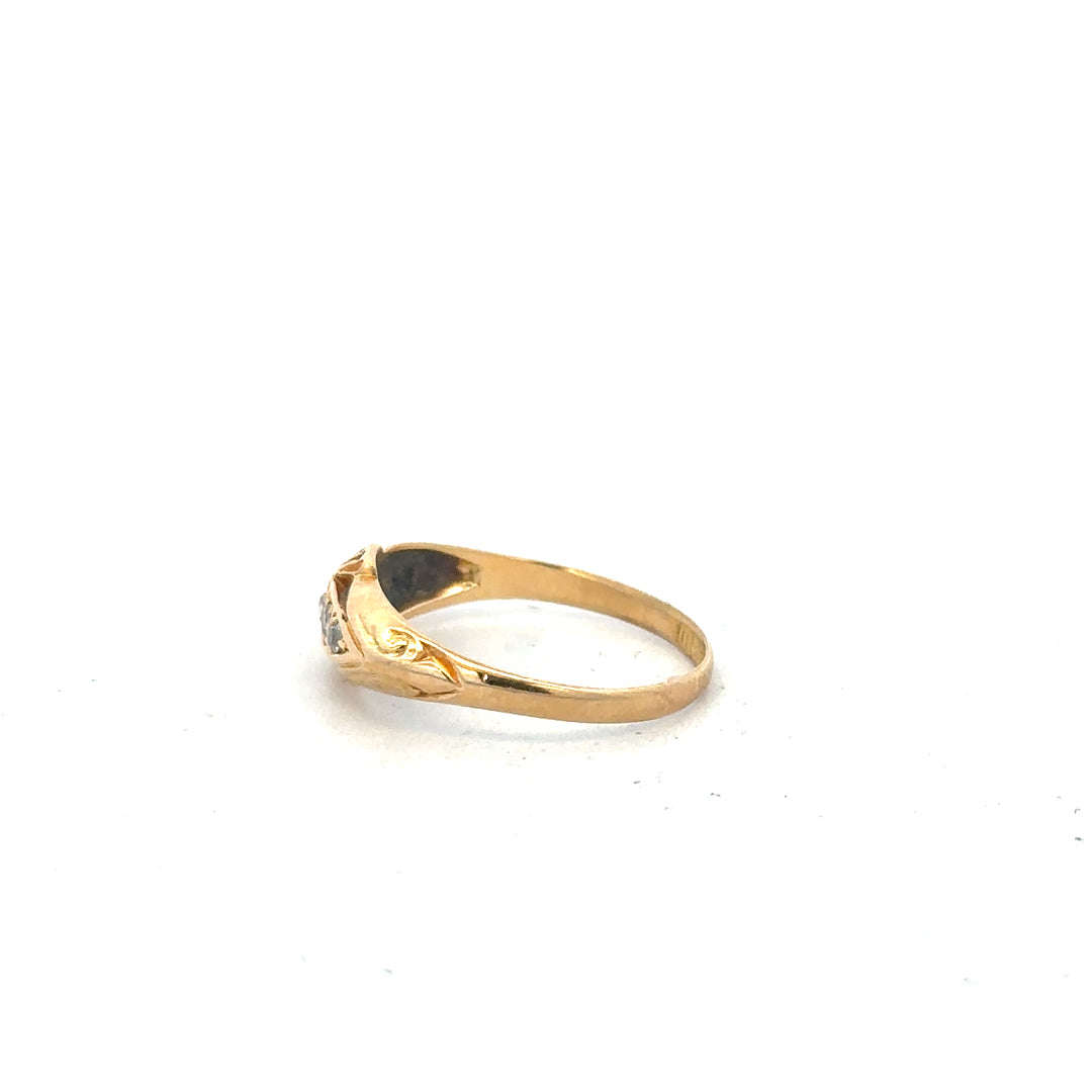 18ct yellow gold diamond ring in size O with sparkling diamonds, unbranded jewelry accessory featuring a classic design