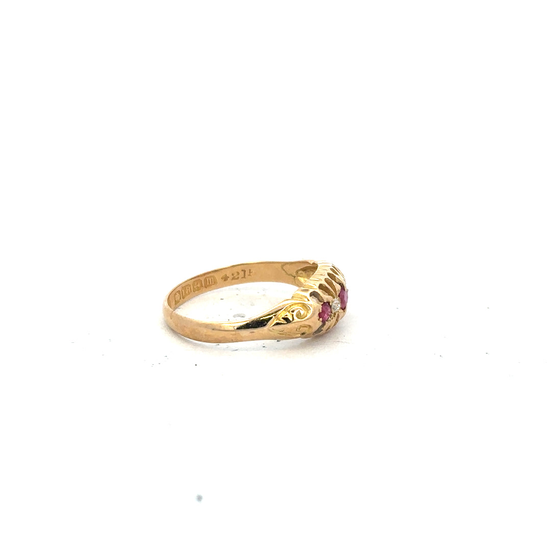 18ct yellow gold diamond ring, size O1/2, featuring a sparkling diamond setting, unbranded jewelry for elegant wear.
