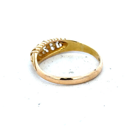 18ct yellow gold diamond ring with size P, unbranded, featuring a sparkling diamond setting and a total weight of 3.1 grams.