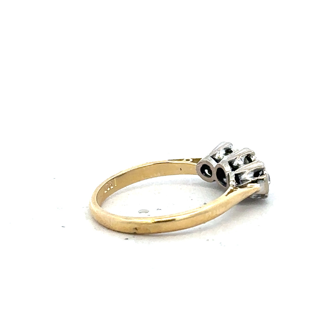 18ct yellow gold diamond ring in size P featuring a sparkling diamond setting, unbranded jewelry design.