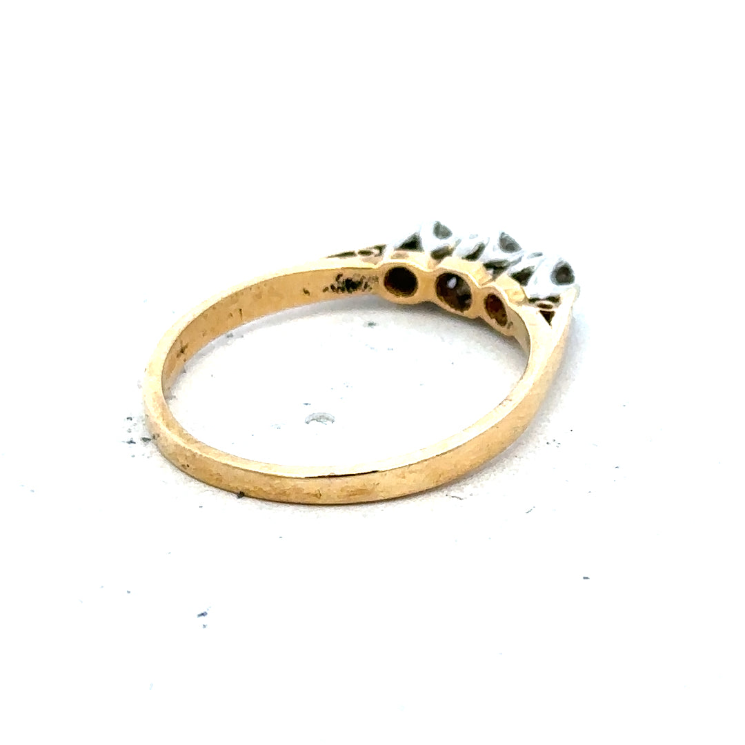 18ct yellow gold diamond ring, size P1/2, featuring a sparkling diamond set in a classic unbranded jewelry design.