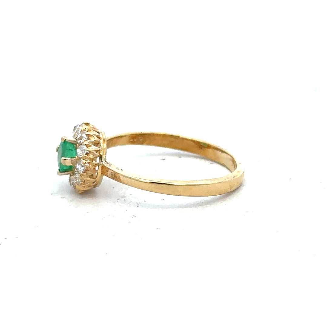 18ct yellow gold diamond ring in size P1/2, featuring a sparkling diamond set in a classic band.