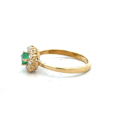 18ct yellow gold diamond ring in size P1/2, featuring a sparkling diamond set in a classic band.