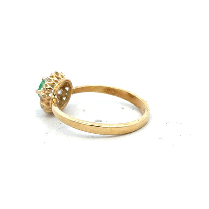18ct yellow gold diamond ring in size P1/2, featuring a sparkling diamond setting, unbranded jewelry design.