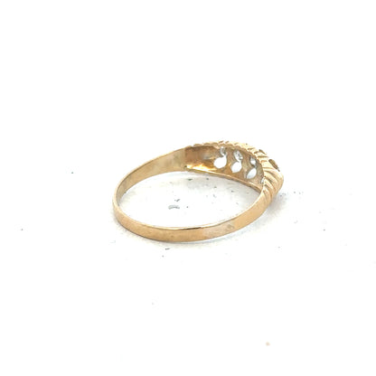 18ct yellow gold diamond ring in size S featuring a sparkling diamond, elegant jewelry piece with a classic design.