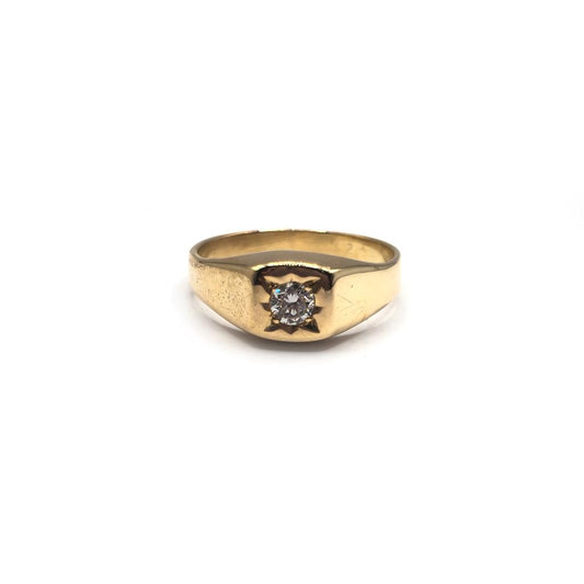 18ct yellow gold diamond ring in size S, featuring a sparkling diamond setting and elegant design.