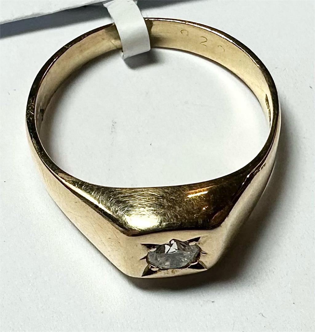 18ct yellow gold diamond ring in size S with sparkling diamonds, unbranded jewelry piece with a sleek, elegant design.