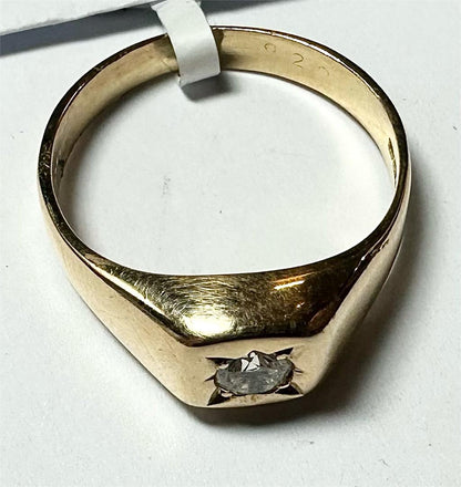 18ct yellow gold diamond ring in size S with sparkling diamonds, unbranded jewelry piece with a sleek, elegant design.