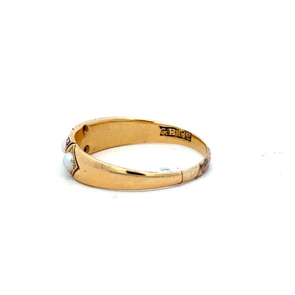 18ct yellow gold ring in size P1/2, unbranded, featuring a smooth polished band perfect for elegant jewelry wear.