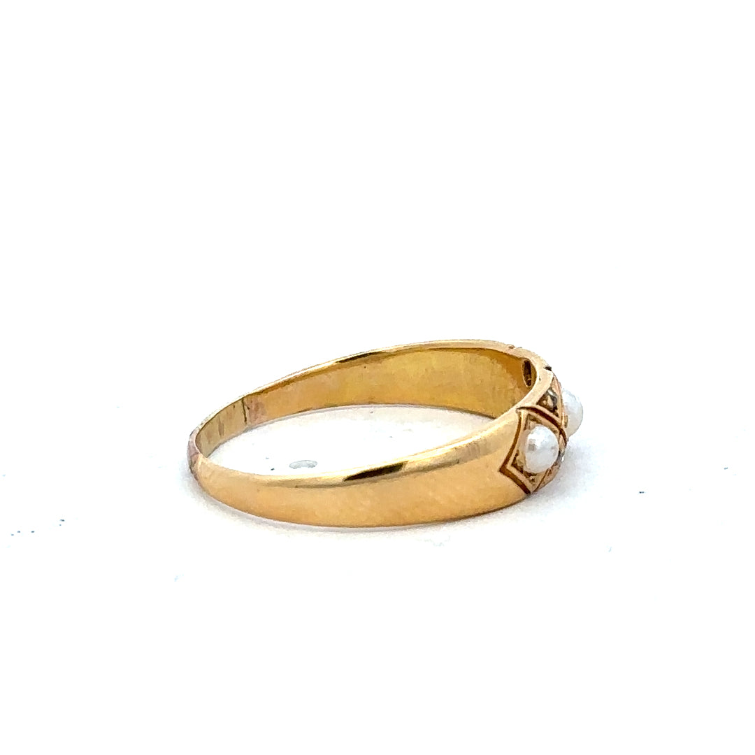 18ct yellow gold ring in size P1/2 with a smooth polished finish, unbranded jewelry accessory.