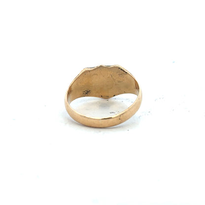18ct yellow gold signet ring in size O with a smooth polished surface, unbranded jewelry accessory.