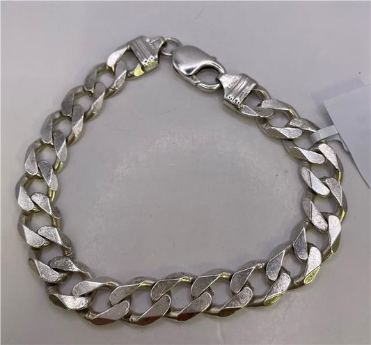 925 silver bracelet with intricate design, featuring a sleek and polished finish, perfect for elegant jewelry styling.