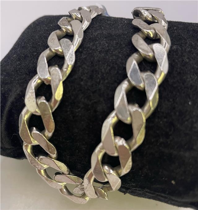 Silver bracelet made of 925 sterling silver with a simple, elegant design, featuring a secure clasp.