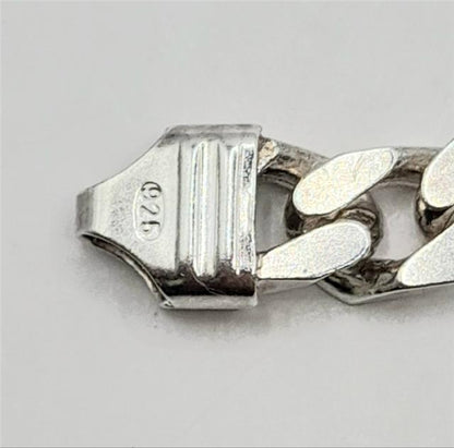 925 silver curb bracelet, unbranded, 20.5cm length, 26g weight, detailed silver jewelry image showing close-up of the chain links.