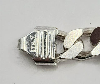925 silver curb bracelet, unbranded, 20.5cm length and 26g weight, showcasing a sleek, polished silver design.