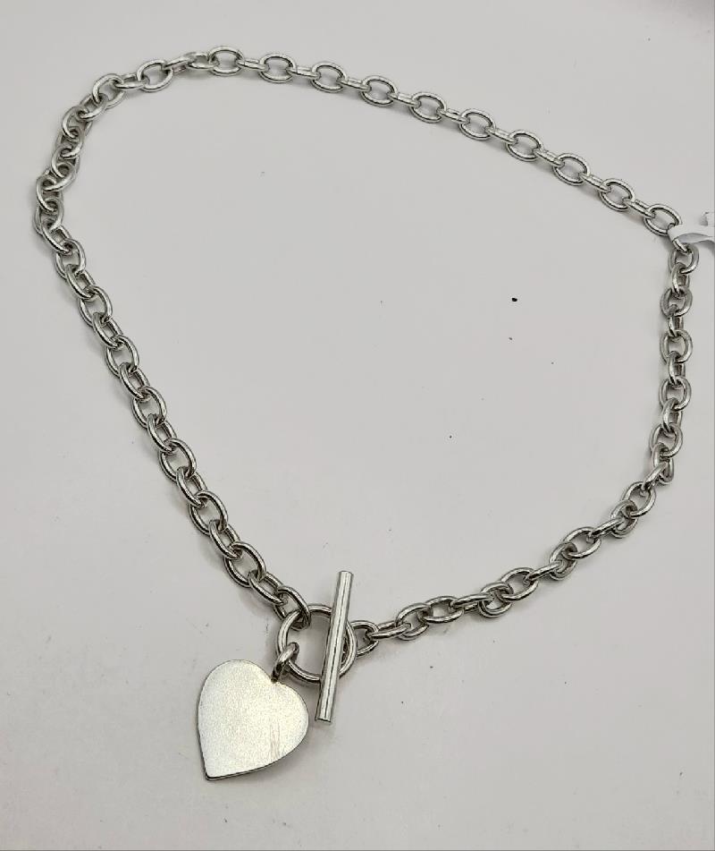 925 silver heart chain, unbranded, 29.7g, with detailed heart-shaped links, displayed on a neutral background.