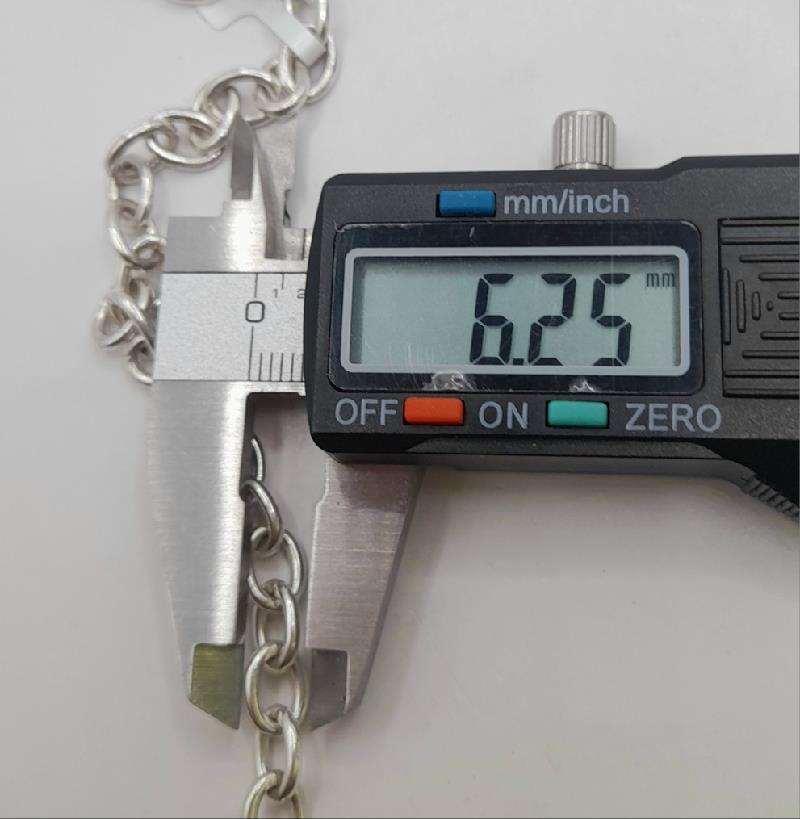 925 silver heart chain, unbranded, featuring a delicate design and weighing 29.7g, shown in the image.