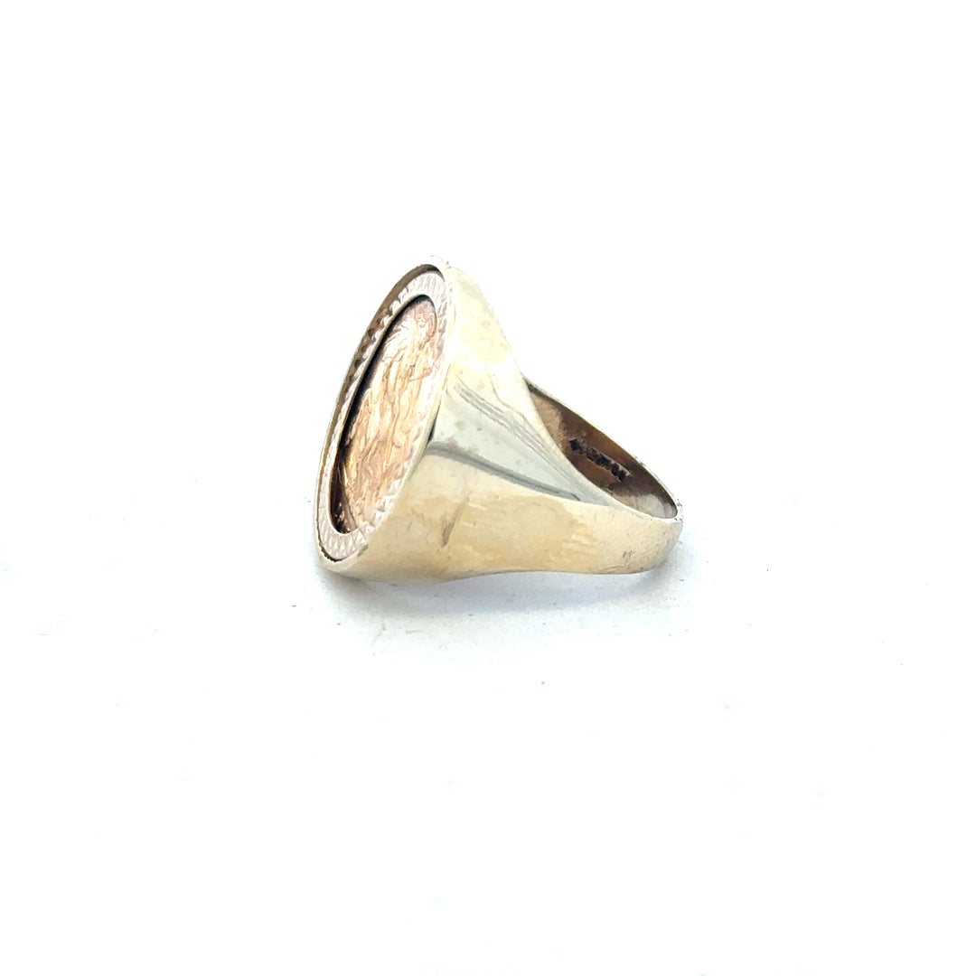 9ct gold 1914 half sovereign ring in size R1/2 featuring detailed vintage coin design, unbranded jewelry ring.