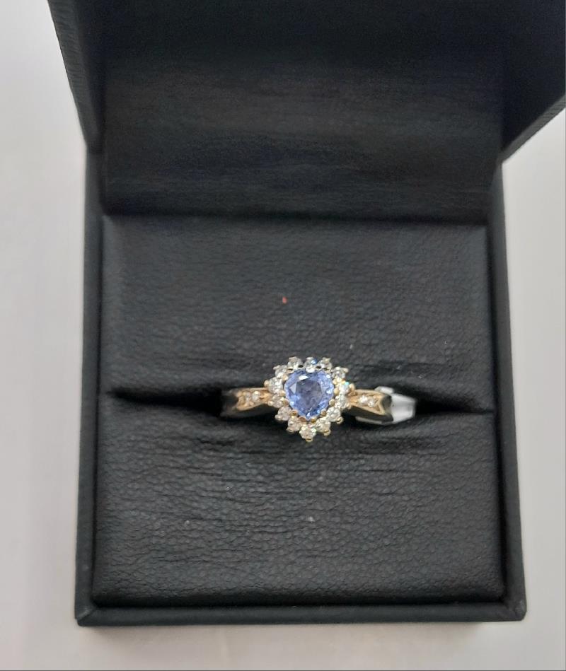 9ct diamond ring in size J1/2, unbranded, showcasing a sparkling diamond setting and a sleek band, weighs 2.8 grams.