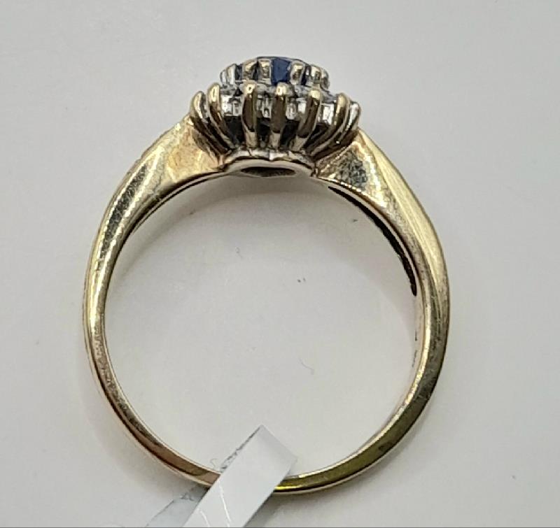 9ct diamond ring in size J1/2 with 2.8g weight, featuring sparkling diamonds on a sleek unbranded band.