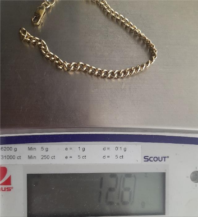 9ct gold bracelet weighing 12.6g and 21cm in length, unbranded jewelry with a sleek, polished finish.