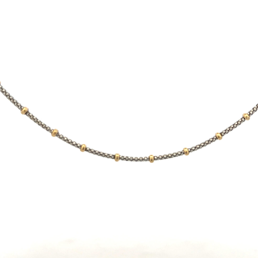 9ct gold chain weighing 5.6g, unbranded, with a sturdy link design, shown in a close-up view.
