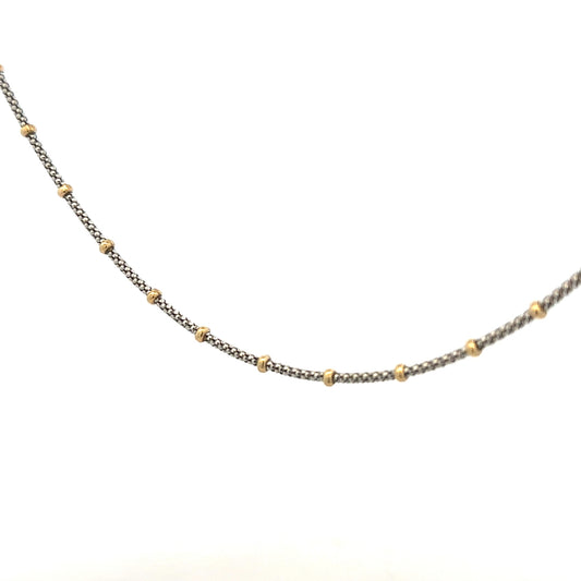 9ct gold chain weighing 5.6g, unbranded, featuring a classic link design and polished finish.