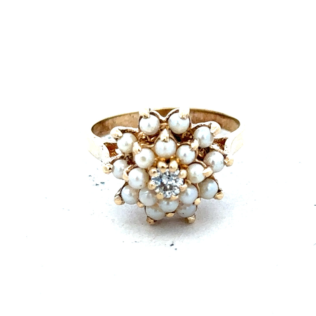 9ct gold diamond ring featuring a sparkling diamond setting on a sleek band, showcasing elegant jewelry craftsmanship.