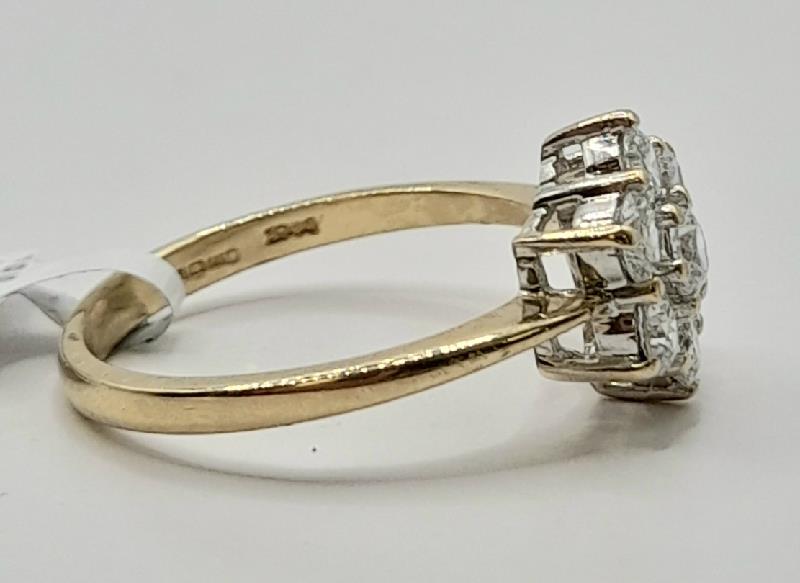 9ct gold ring in size O, weighing 3.1g, featuring a simple band design, unbranded with a polished finish.