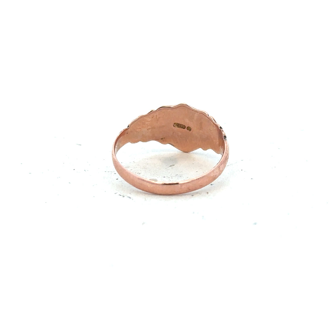 9ct gold ring in size O featuring a smooth band, unbranded jewelry piece with a polished finish.
