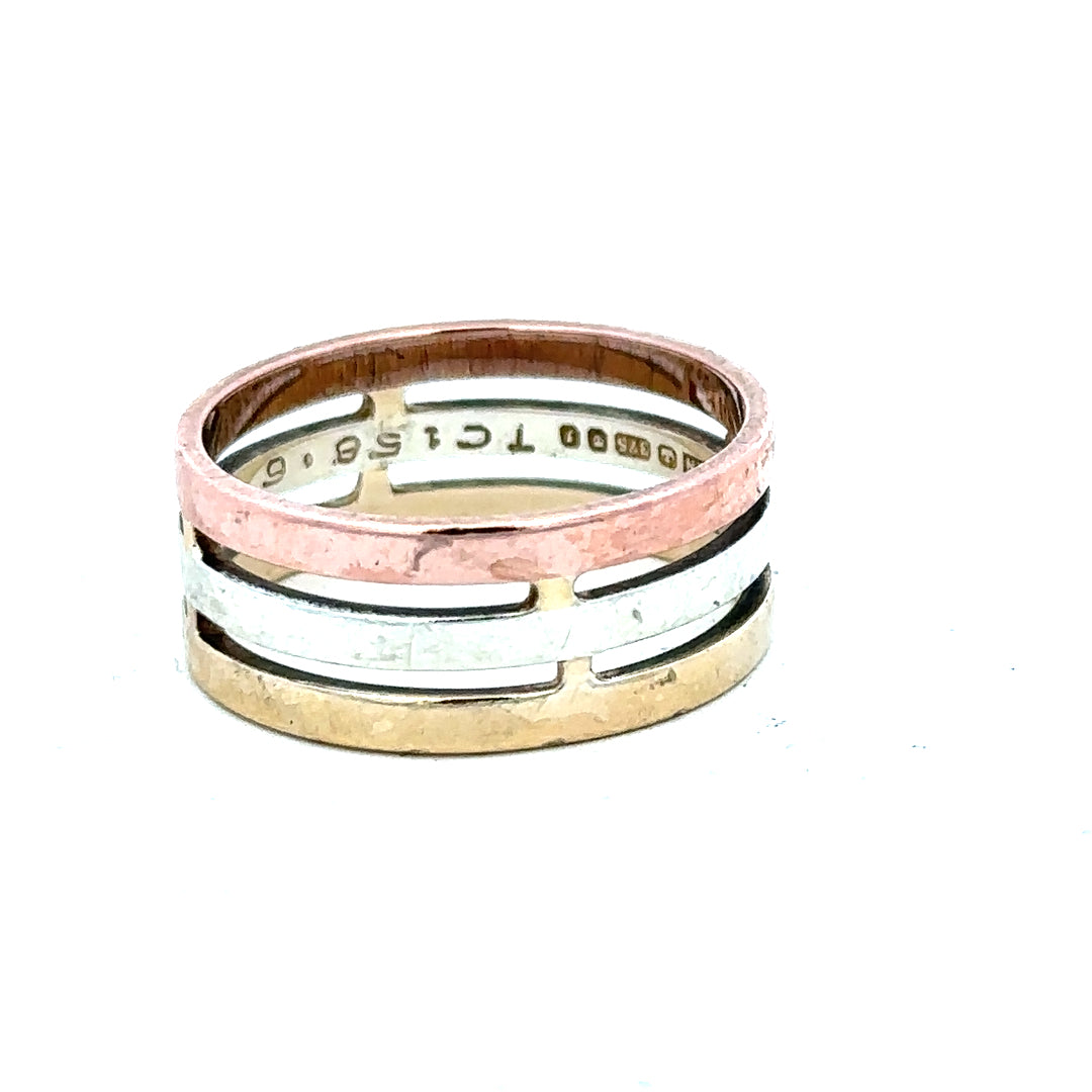 9ct gold ring size P with a smooth band, unbranded jewelry piece, displayed on a white background.