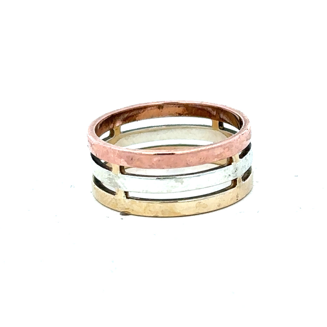 9ct gold ring in size P with a smooth band, unbranded jewelry, displayed against a neutral background.