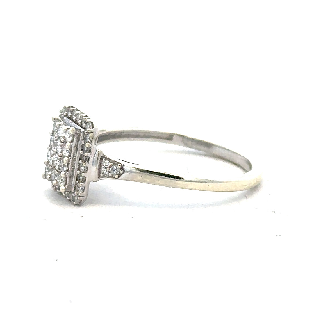 9ct white gold diamond ring with 0.36 carats, size S, featuring a sparkling central diamond and elegant design.