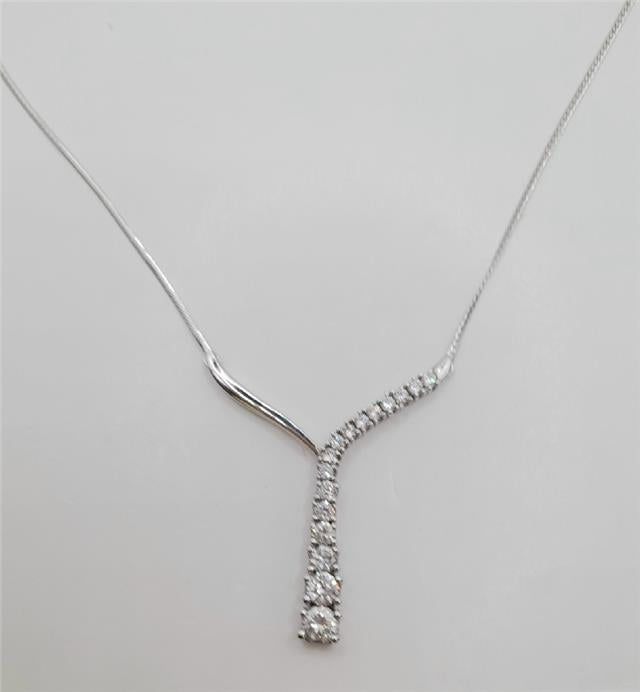 9ct white gold chain, 17-inch length, 5.1g, unbranded jewelry. Image shows a sleek, polished white gold chain.